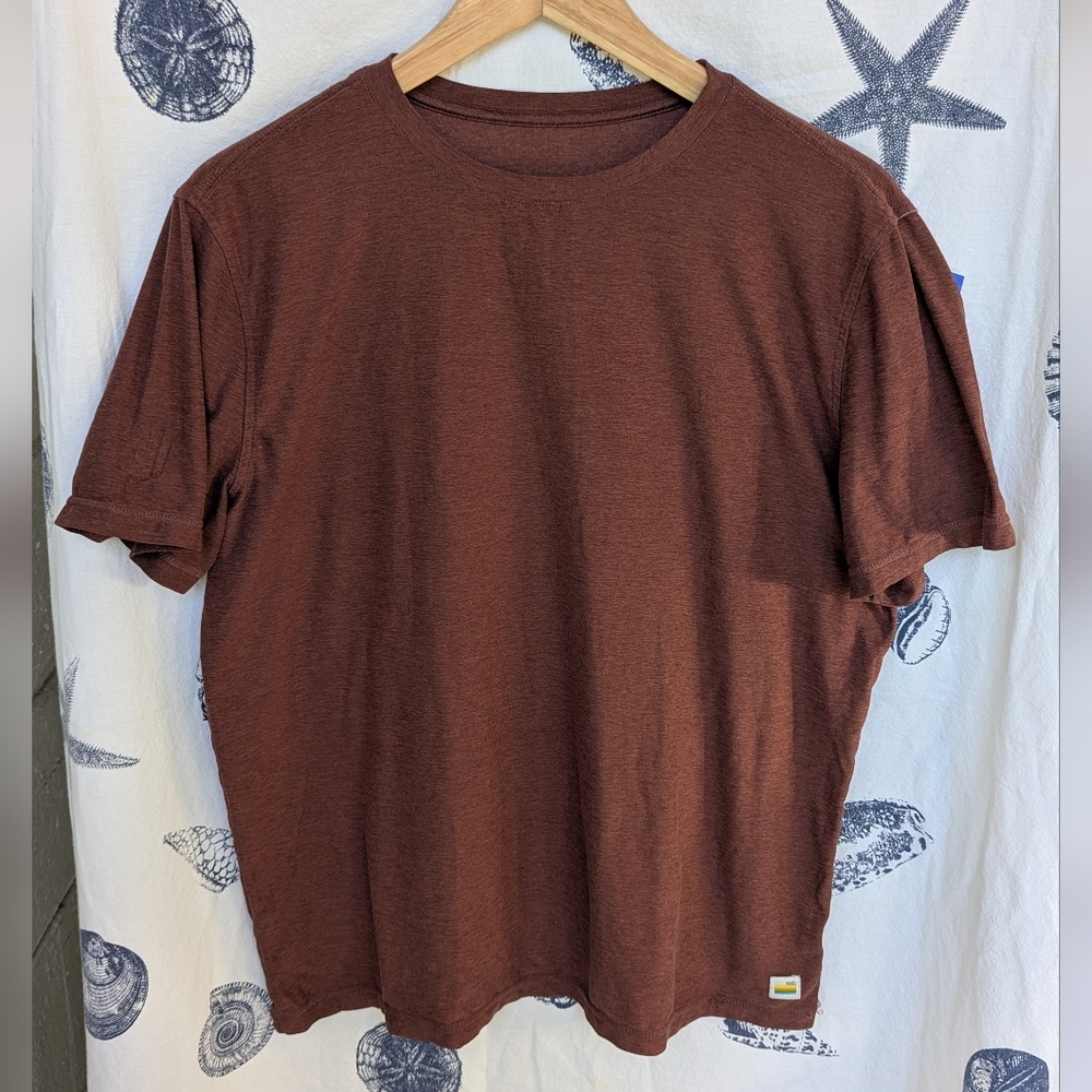 Vuori Strato Tech Mens Medium In Brick Athletic Tee
